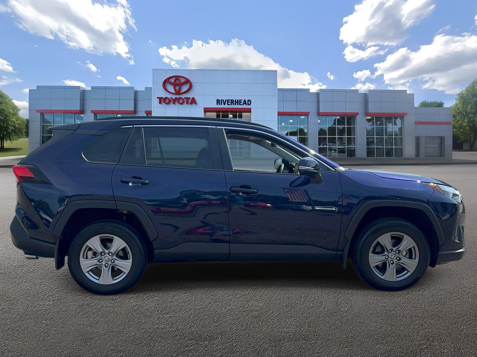 Certified 2023 Toyota RAV4 XLE w/ Convenience Package AWD/4WD image 4