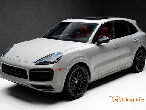Used 2022 Porsche Cayenne GTS AWD/4WD image 1