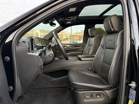 Used 2023 Cadillac Escalade Sport image 13