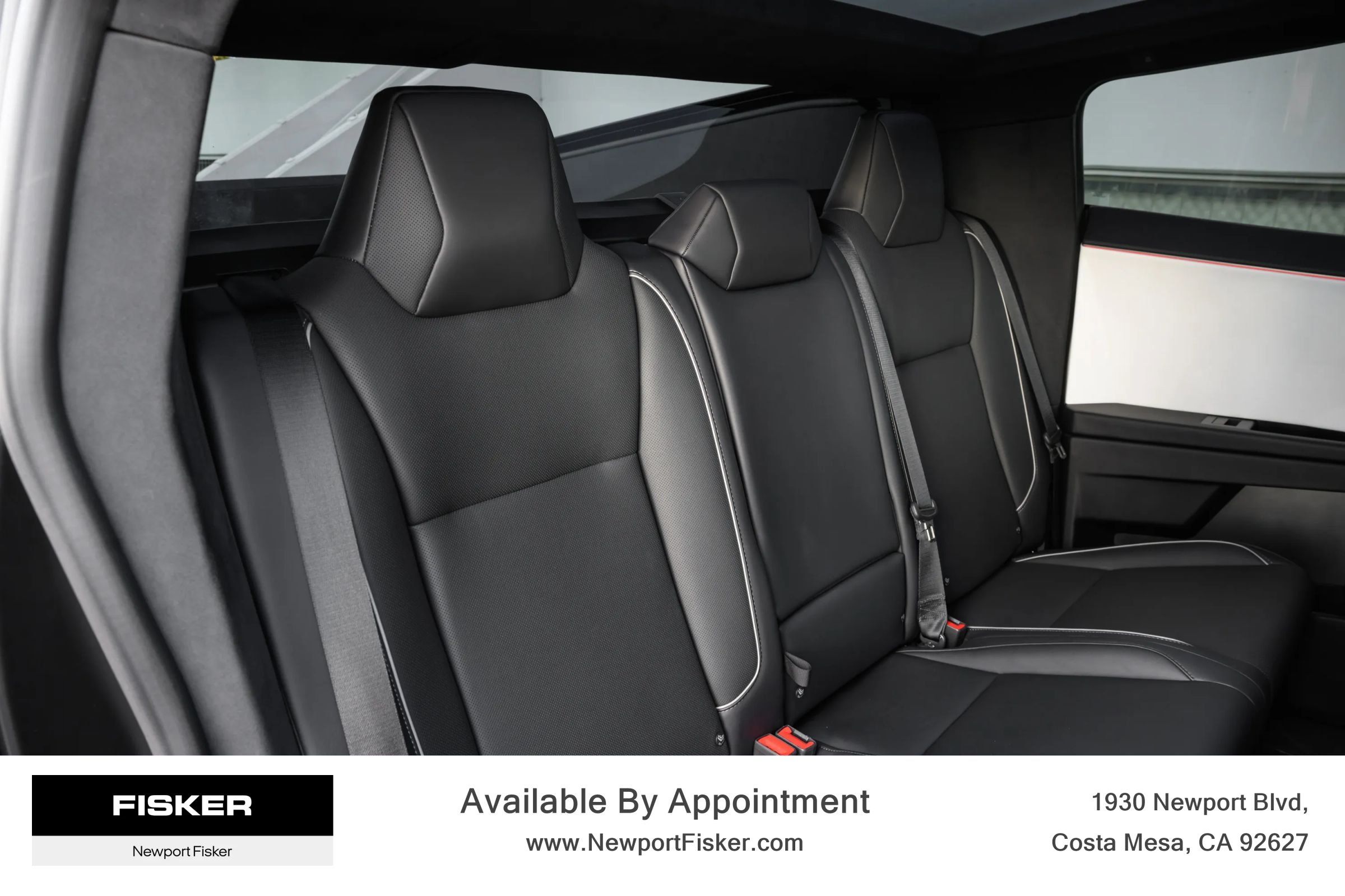 Used 2024 Tesla Cybertruck AWD Crew Cab image 28
