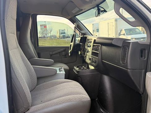 Used 2020 Chevrolet Express 3500 w/ Power Convenience Package image 24