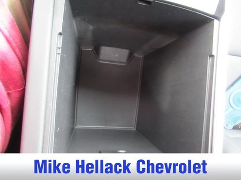 Used 2025 Buick Enclave Preferred FWD image 32