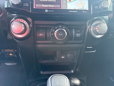 Used 2020 Toyota 4Runner Limited image 19