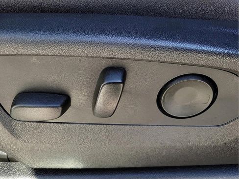 Used 2024 GMC Sierra 2500 AT4 w/ AT4 Preferred Package image 15