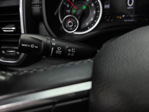 Used 2019 RAM 1500 Laramie AWD/4WD image 26