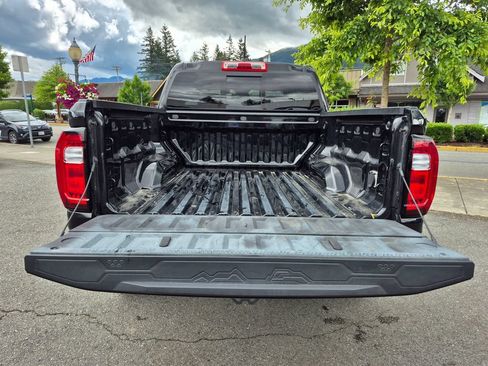 Used 2023 GMC Canyon AT4 AWD/4WD image 18