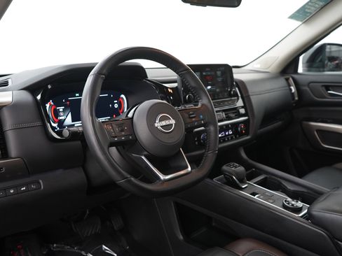 Used 2023 Nissan Pathfinder Platinum AWD/4WD image 29