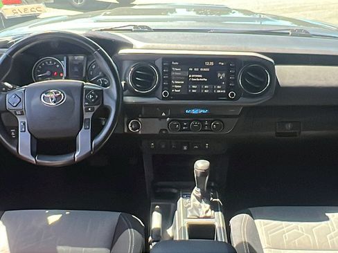 Used 2022 Toyota Tacoma 2WD Double Cab image 23