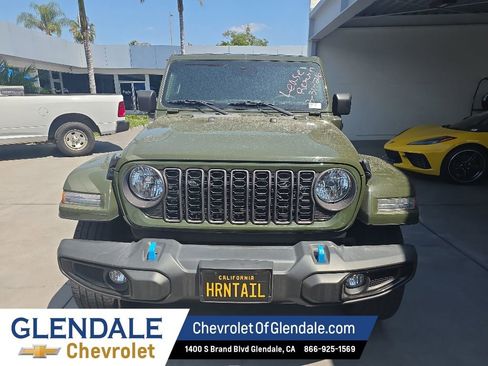 Used 2024 Jeep Wrangler Unlimited AWD/4WD image 11