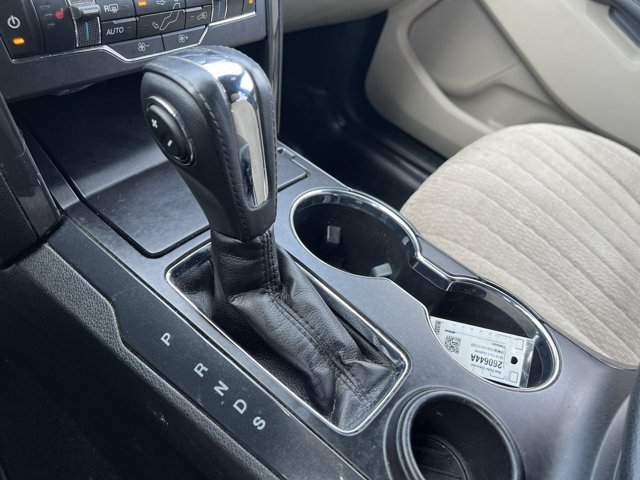 Used 2018 Ford Explorer XLT w/ Equipment Group 201A FWD image 16