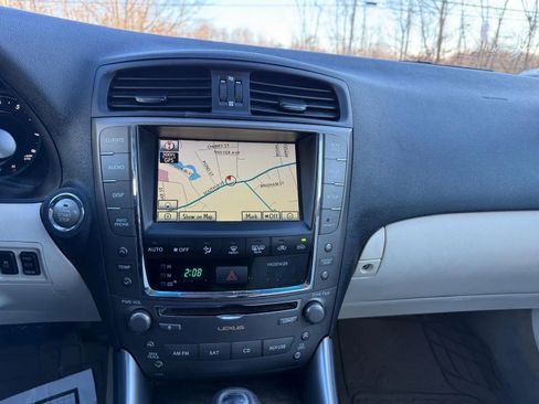 Used 2010 Lexus IS 250C image 16