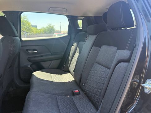 Used 2025 Nissan Kicks SV FWD image 7