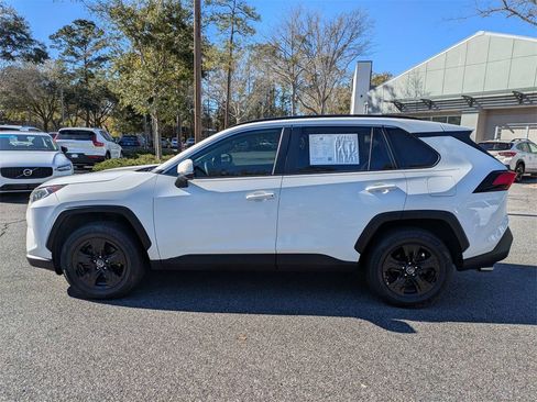 Used 2019 Toyota RAV4 XLE w/ Convenience Package image 7