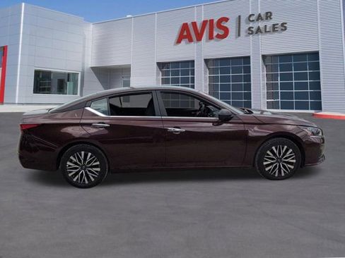 Used 2025 Nissan Altima 2.5 SV FWD image 5