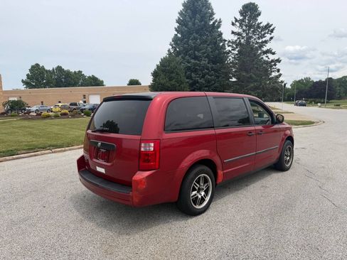 Used 2008 Dodge Grand Caravan SE FWD image 4