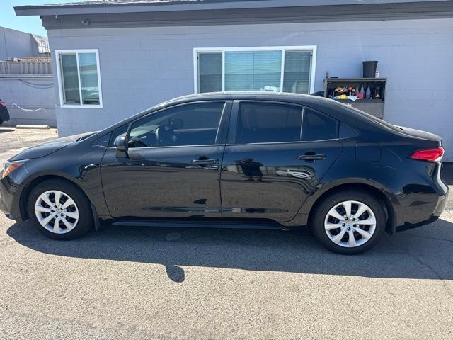 Used 2023 Toyota Corolla LE w/ Carpet Mat Package (TMS) FWD image 8