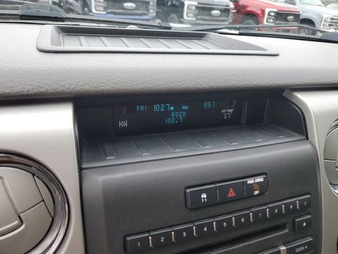 Used 2010 Ford F150 XLT image 16