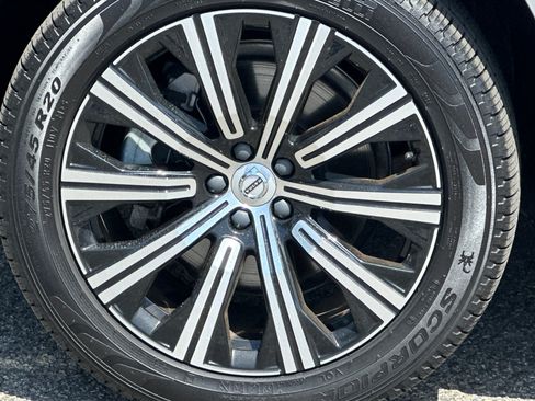 Certified 2025 Volvo XC90 B5 Core AWD/4WD image 34