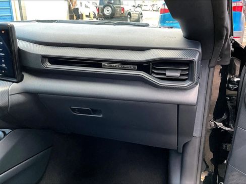 Used 2025 Ford Mustang Coupe image 17