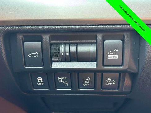 Used 2018 Subaru Outback 3.6R Touring AWD/4WD image 14