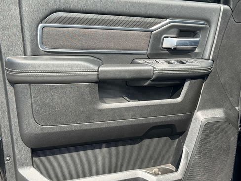 Certified 2025 RAM 2500 Big Horn AWD/4WD image 20