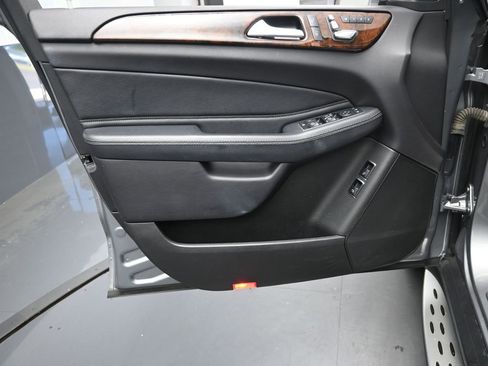 Used 2017 Mercedes-Benz GLS 450 4MATIC image 21