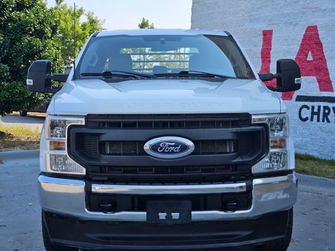 Used 2022 Ford F250 XL w/ Power Equipment Group AWD/4WD image 2