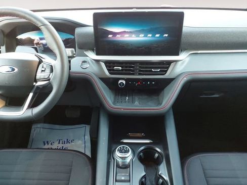 Used 2025 Ford Explorer ST-Line w/ Premium Package image 11