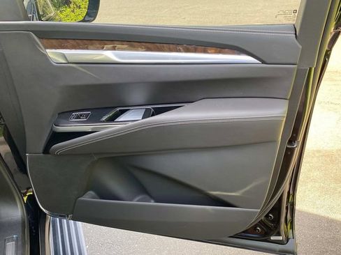 Used 2026 Cadillac Escalade Platinum Sport image 39