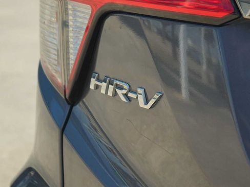 Used 2022 Honda HR-V LX image 8