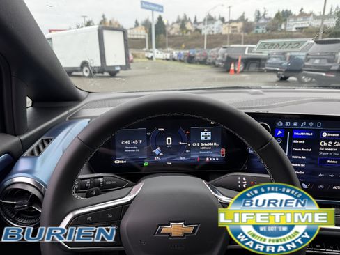 New 2026 Chevrolet Equinox EV LT image 13