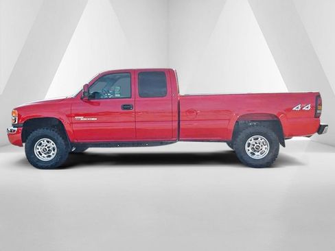Used 2004 GMC Sierra 2500 SLT w/ Heavy-Duty Power Package AWD/4WD image 4