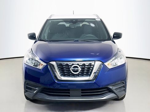 Used 2020 Nissan Kicks SV FWD image 2
