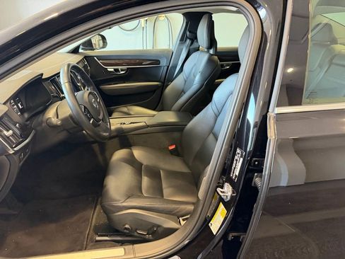 Used 2017 Volvo S90 T5 Momentum w/ Vision Package image 12