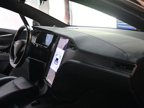 Used 2020 Tesla Model X Performance AWD/4WD image 27