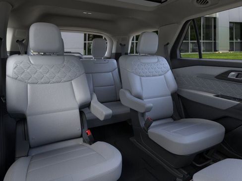 New 2026 Ford Explorer Platinum w/ LUX Leather Package AWD/4WD image 11