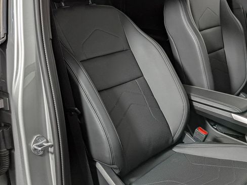 Used 2025 BMW X1 xDrive28i w/ Convenience Package image 25