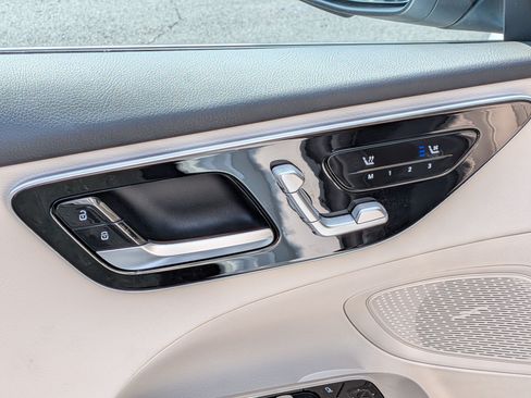 Certified 2025 Mercedes-Benz C 300 Sedan image 15