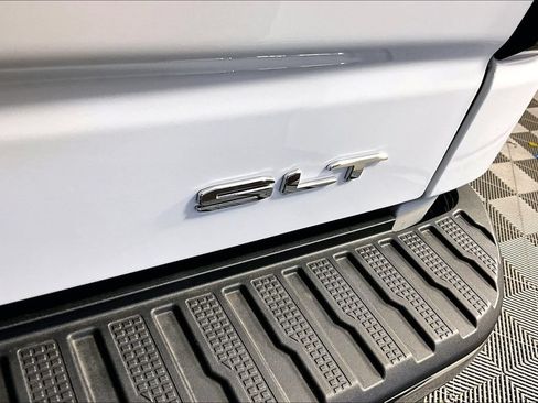 New 2026 GMC Sierra 1500 SLT w/ SLT Premium Package AWD/4WD image 10