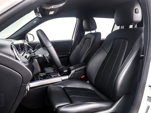 Used 2023 Mercedes-Benz EQB 250+ image 18