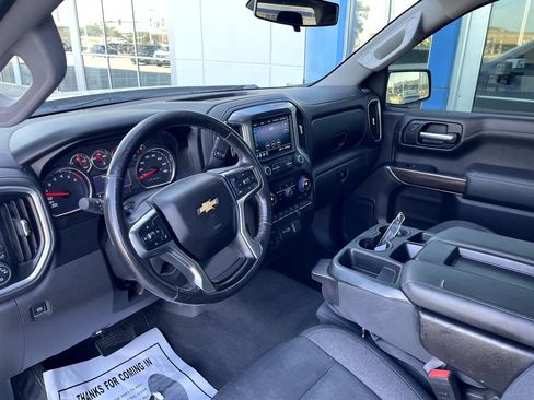 Used 2019 Chevrolet Silverado 1500 LT AWD/4WD image 11
