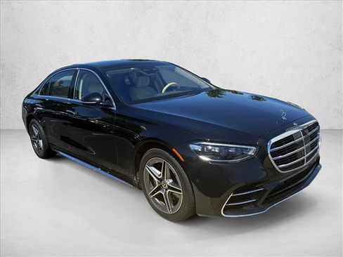 Used 2024 Mercedes-Benz S 580 4MATIC Sedan image 3