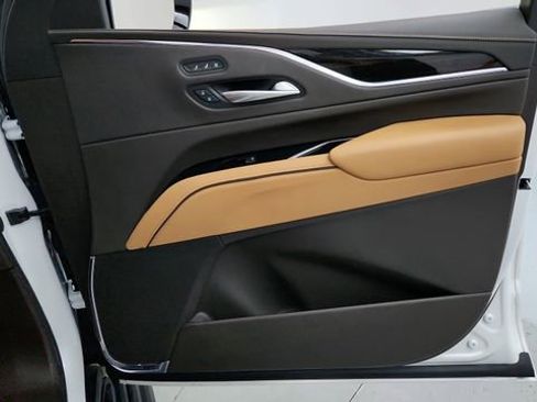 Certified 2023 Cadillac Escalade Premium Luxury w/ Performance Package image 25