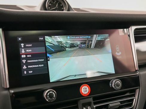 New 2026 Porsche Macan image 31