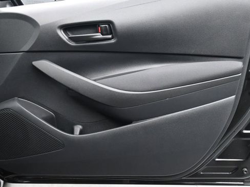 Used 2022 Toyota Corolla LE FWD image 24