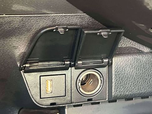 Certified 2023 Toyota Camry SE AWD/4WD image 34