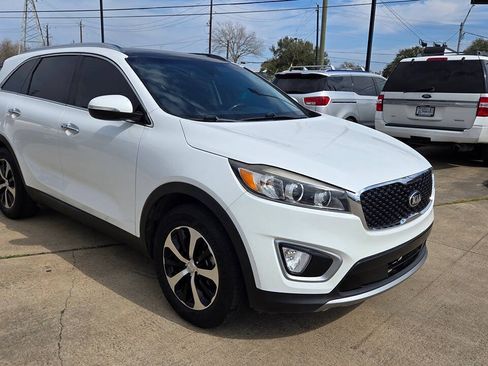 Used 2018 Kia Sorento EX w/ EX Advanced Touring Package FWD image 4
