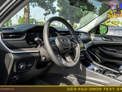 Used 2023 Jeep Grand Cherokee Limited w/ Luxury Tech Group II RWD image 10