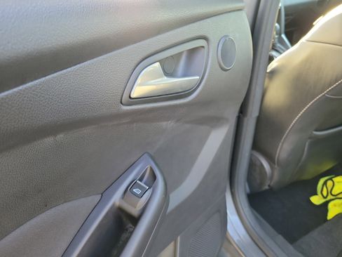 Used 2012 Ford Focus Titanium image 13
