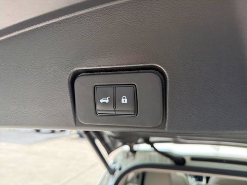 Used 2023 Nissan Rogue SL w/ SL Premium Package FWD image 35